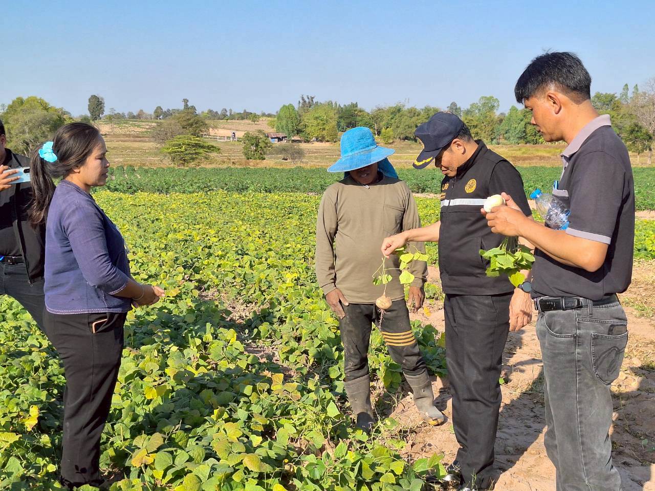 title - ผู้ตรวจราชการ ส.ป.ก. ประชุมตรวจราชการและติดตามความก้าวหน้าผลการดำเนินงานตามแผนการตรวจราชการของผู้ตรวจราชการสำนักงานการปฏิรูปที่ดินเพื่อเกษตรกรรม ประจำปีงบประมาณ พ.ศ. 2569 รอบที่ 1 เขตตรวจราชการที่ 12 จังหวัดมหาสารคาม 